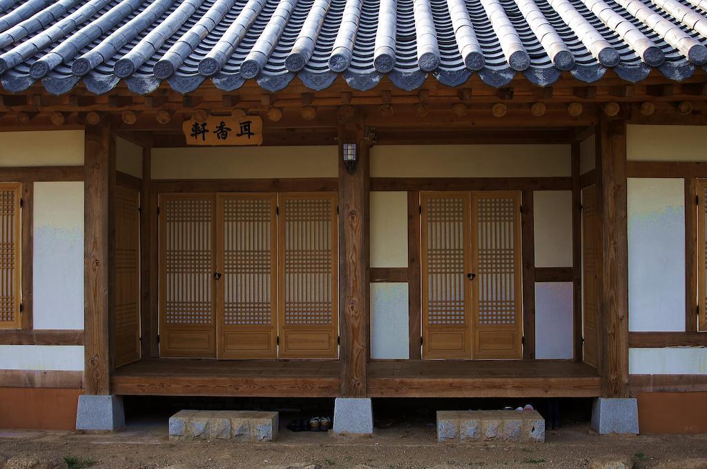 Korean Traditional House - Chungnokdang Hotel Poszong Kültér fotó