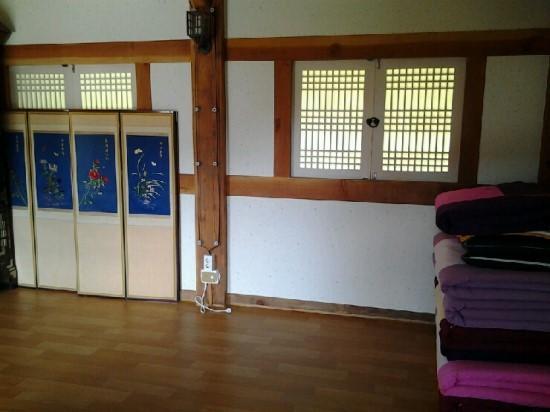 Korean Traditional House - Chungnokdang Hotel Poszong Szoba fotó