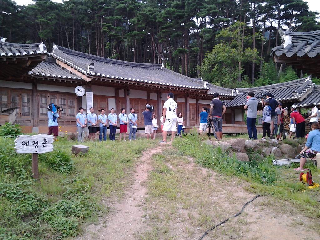 Korean Traditional House - Chungnokdang Hotel Poszong Kültér fotó