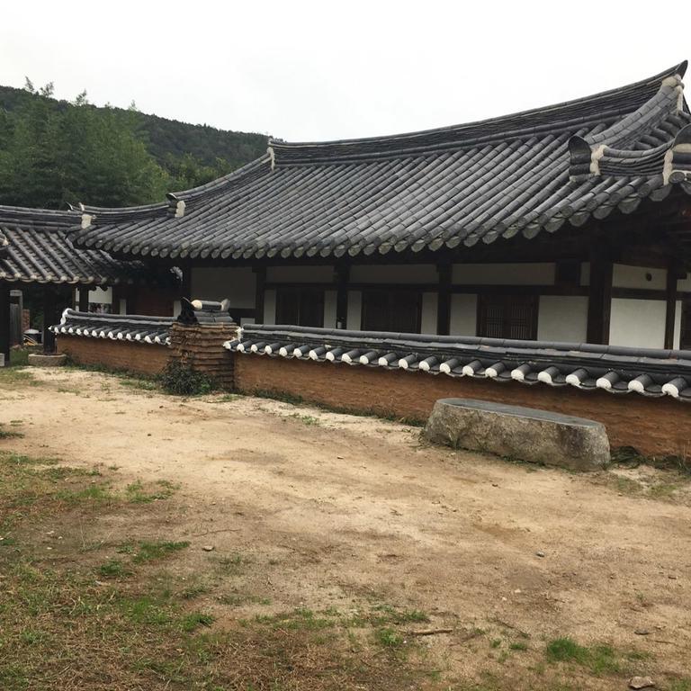 Korean Traditional House - Chungnokdang Hotel Poszong Kültér fotó