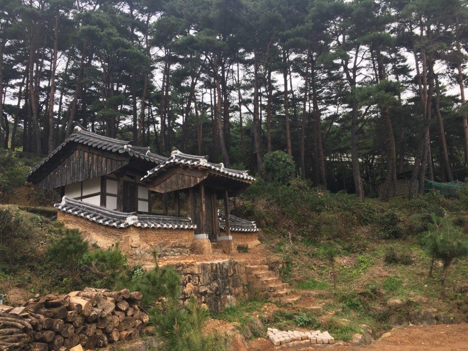 Korean Traditional House - Chungnokdang Hotel Poszong Kültér fotó