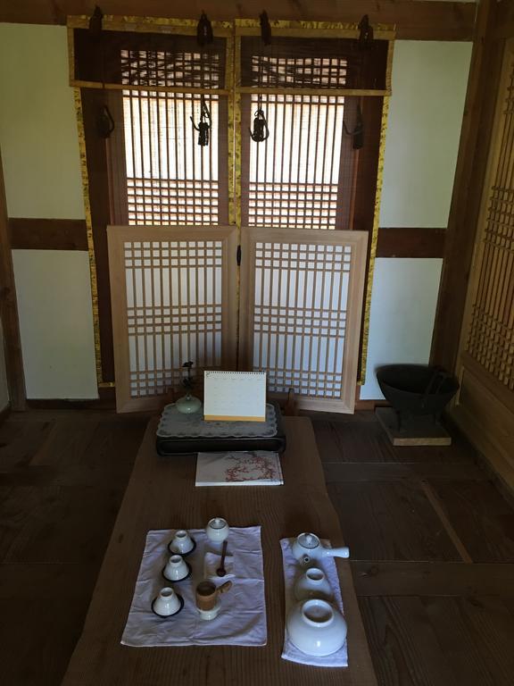 Korean Traditional House - Chungnokdang Hotel Poszong Kültér fotó