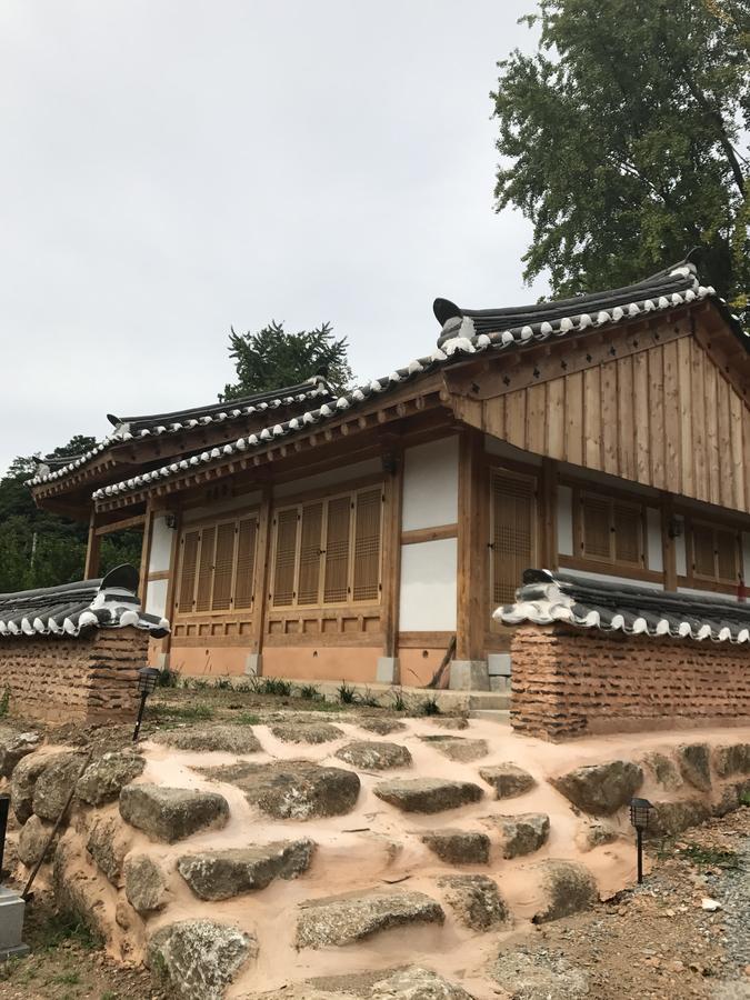 Korean Traditional House - Chungnokdang Hotel Poszong Kültér fotó